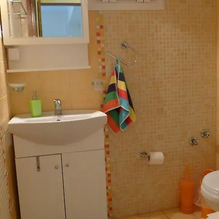 Nei House With A Special View 尼欧波洛伊